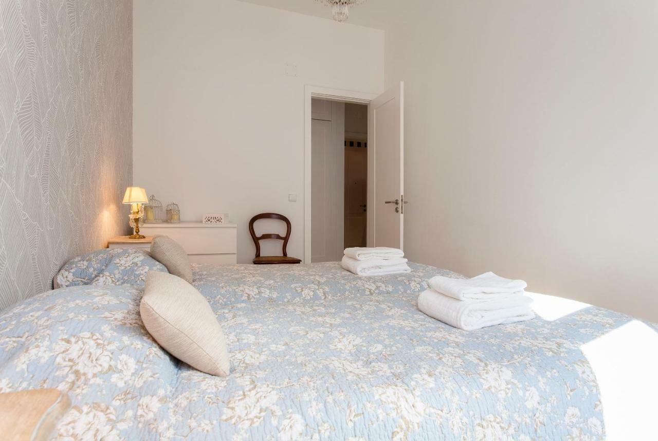 ליסבון Chiado 4-Bedroom Flat מראה חיצוני תמונה