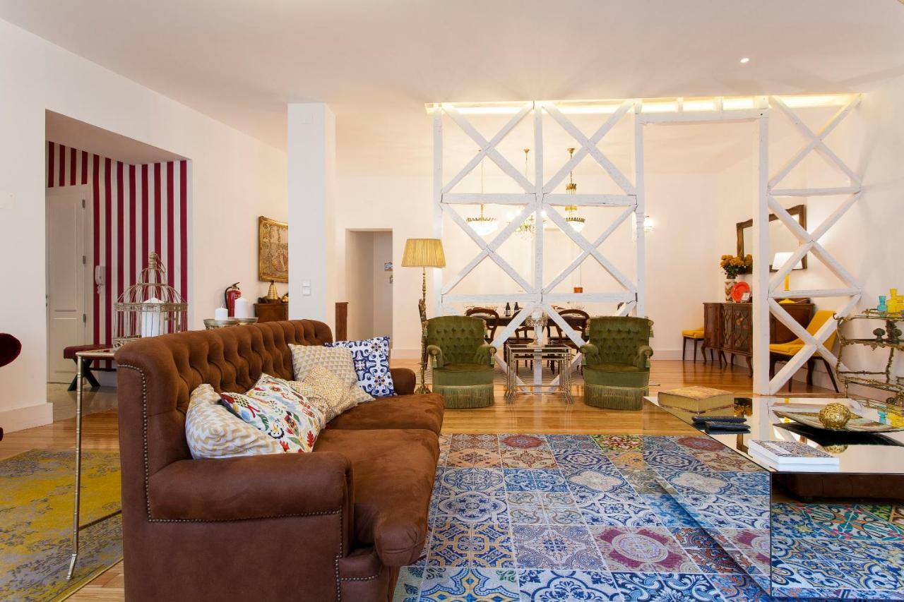 ליסבון Chiado 4-Bedroom Flat מראה חיצוני תמונה